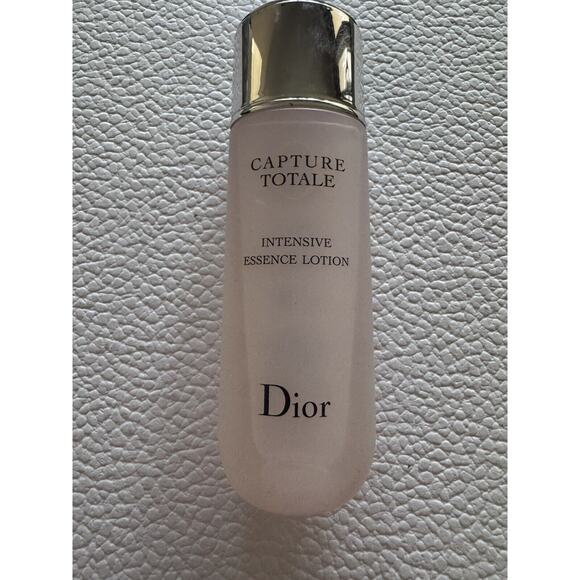 Christian Dior Capture Totale Intensive Essence Lotion ~ 1.7 oz, 50 ml , nwob - Picture 1 of 3